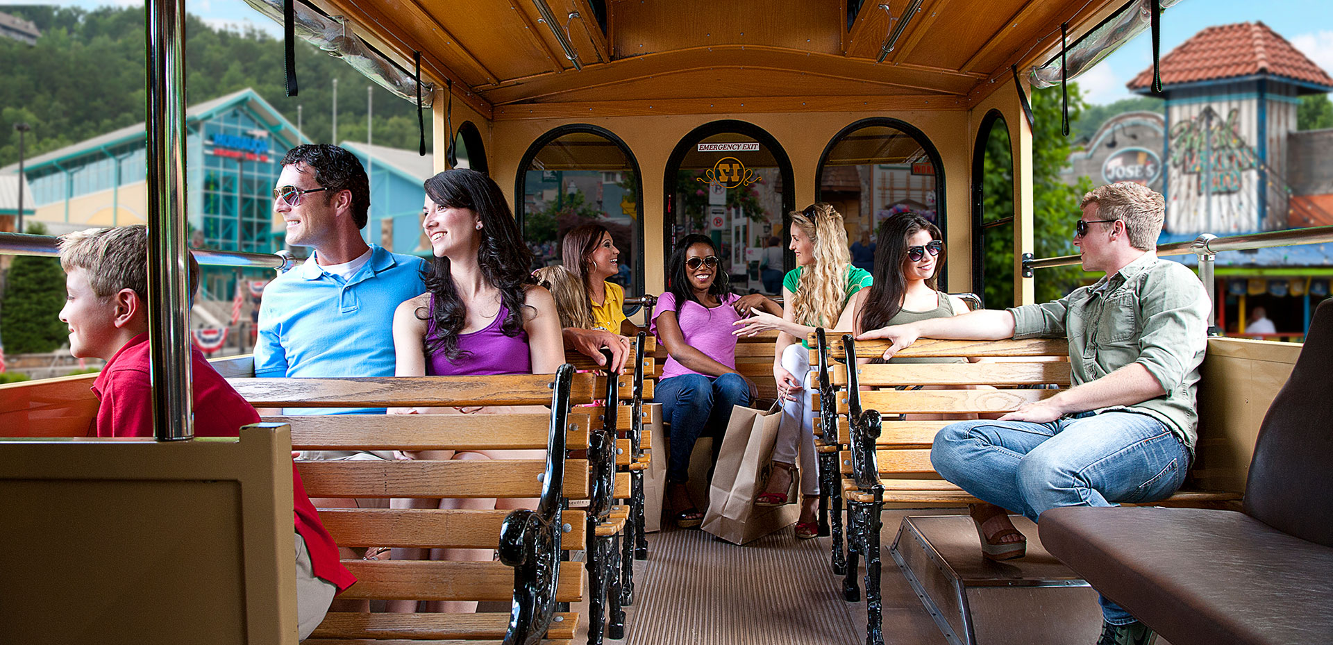 Gatlinburg Trolley | Gatlinburg Attractions | Things To Do In Gatlinburg, TN